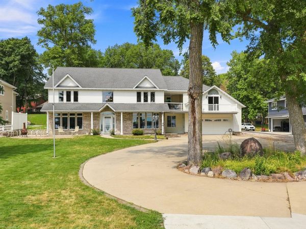 1082 W Lake Drive, Detroit Lakes, MN 56501