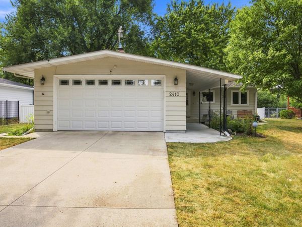 2410 Evergreen Road N, Fargo, ND 58102