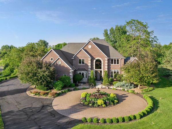8964 Almquist Way , Inver Grove Heights, MN 55077