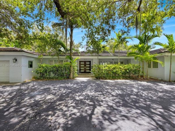 3709 Alhambra Ct , Coral Gables, FL 33134