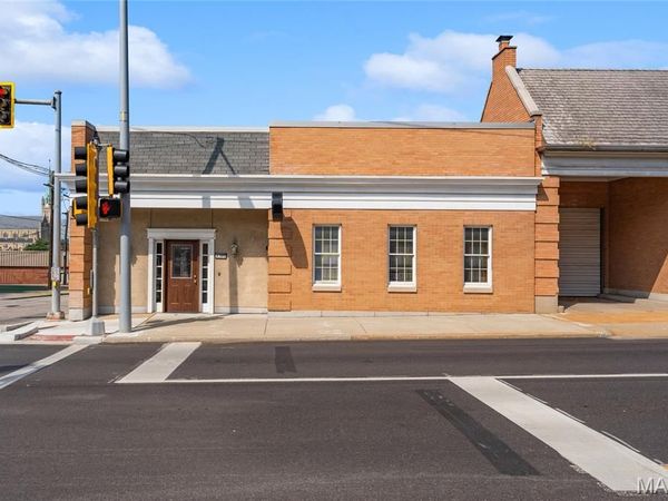 121 S Illinois Street, Belleville, IL 62220