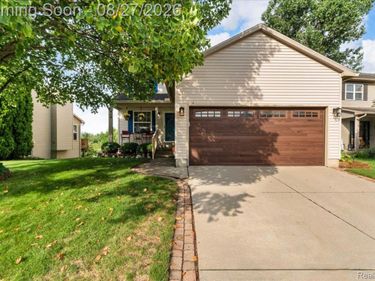 415 Mill Pond Drive, Fenton, Mi 48430