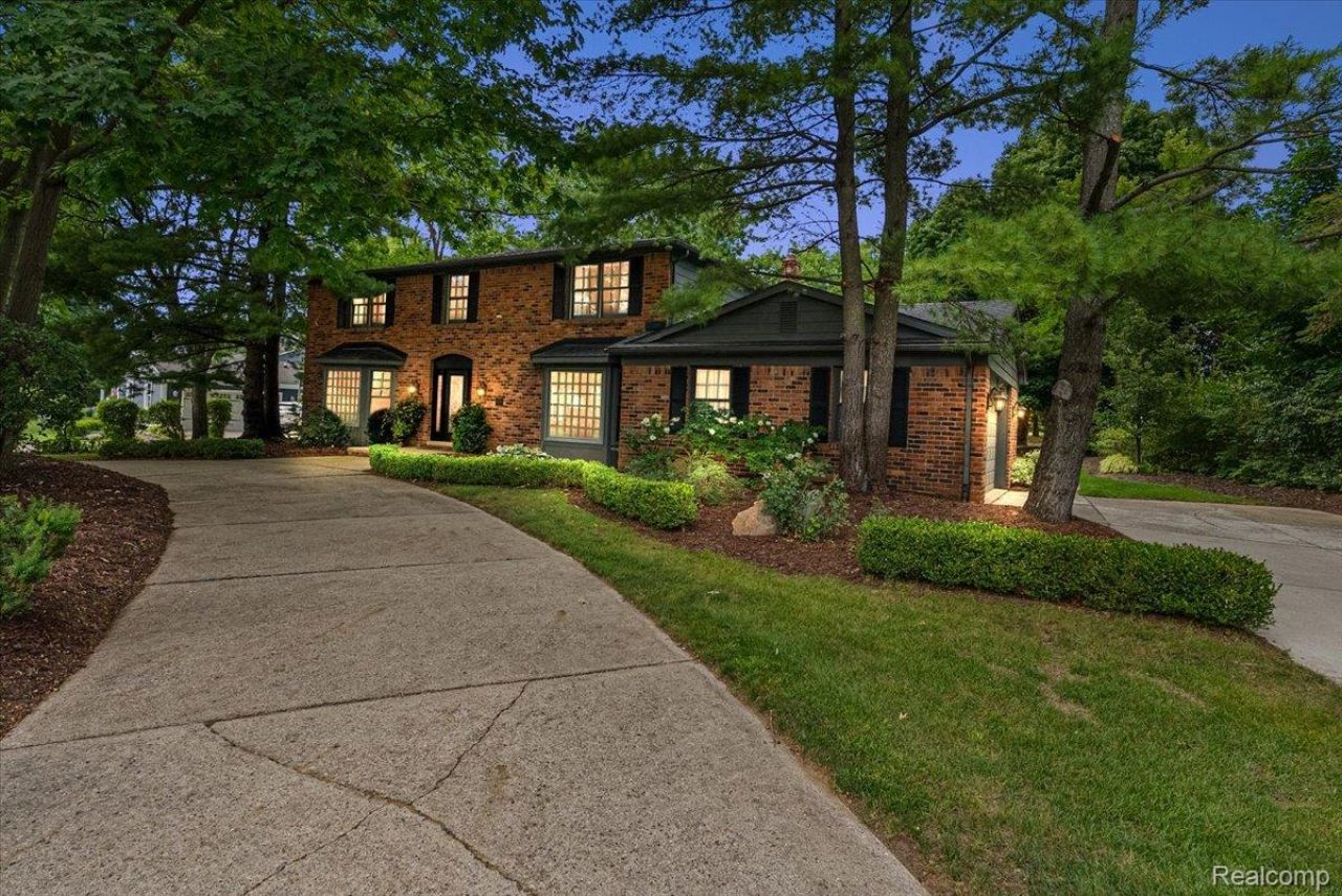 5033 Aintree Court, Oakland Township, Mi 48306 Main Photo