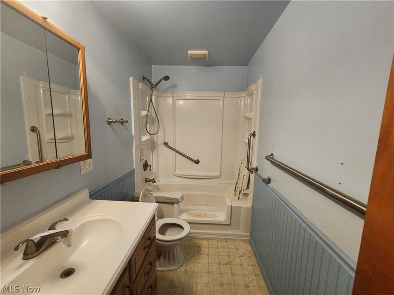 105 Helena Drive, Struthers, OH 44471 Photo 10