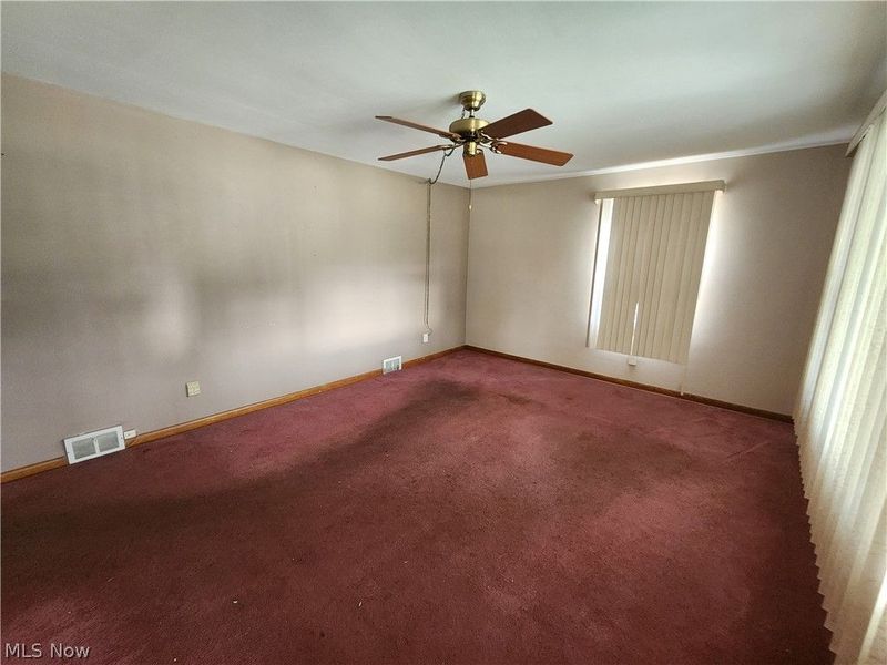 105 Helena Drive, Struthers, OH 44471 Photo 5