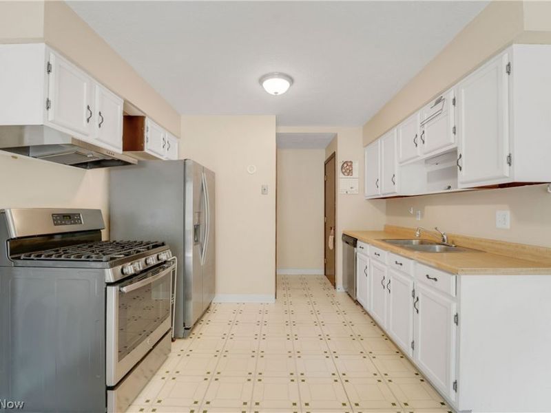 35007 S Turtle Trail, Unit A, Willoughby, OH 44094 Photo 3