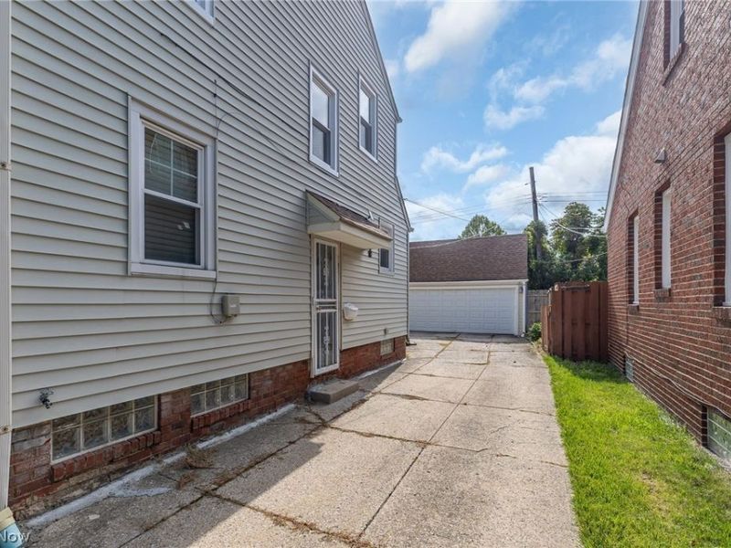 831 Sable Road, Cleveland, OH 44119 Photo 10