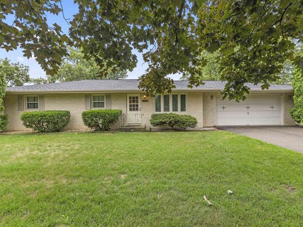 9304 LAWSON Drive, MACHESNEY PARK, IL 61115