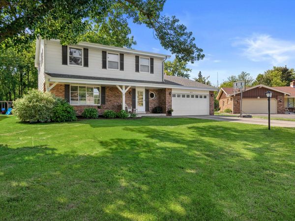 4512 Pennington Ln, Mount Pleasant, WI 53403