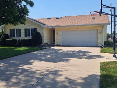 9604 S 24Th Street, Bellevue, NE 68147