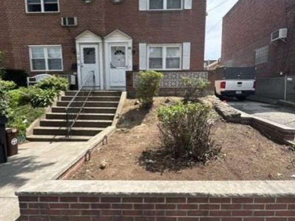 10-27 116th Street , College Point, NY 11356