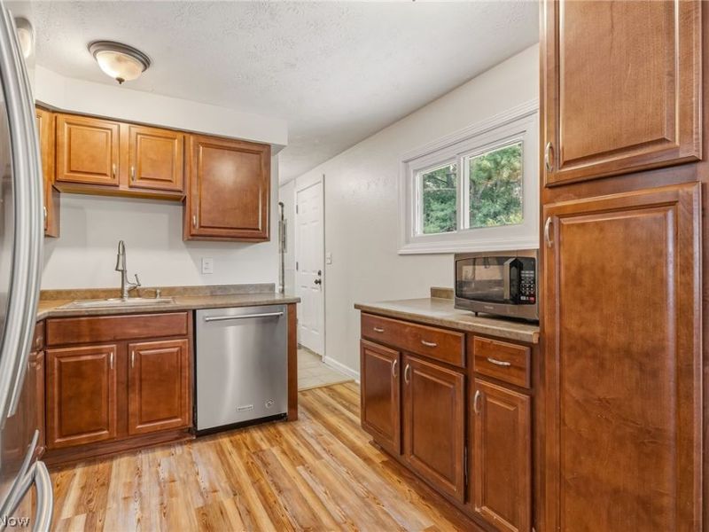 9103 Cranbrook Drive, Northfield Village, OH 44067 Photo 12
