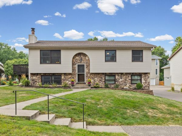 3531 Pilgrim Lane N, Plymouth, MN 55441