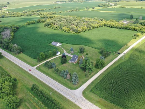 4900 42 Highway NE, Eyota, MN 55934