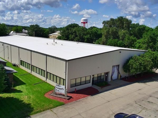 955 Industrial Ct, Loves Park, IL 61111
