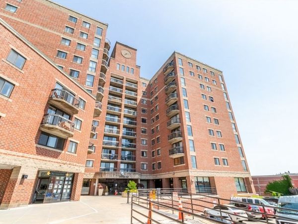 15 N Beacon St, Unit 516, Boston, MA 02134