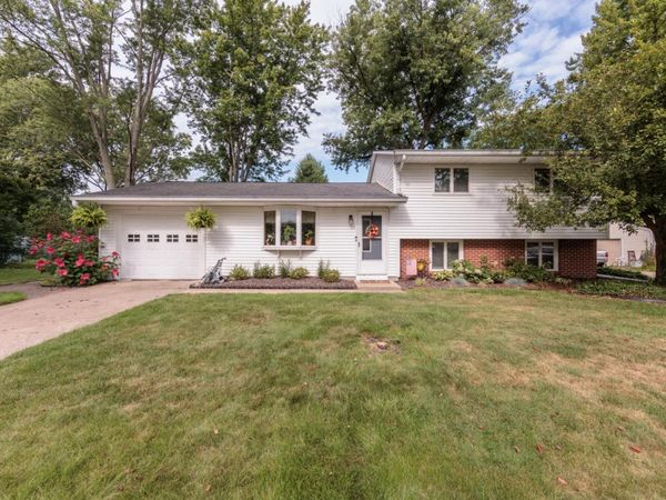 5029 Oakview Drive, Vermilion, OH 44089
