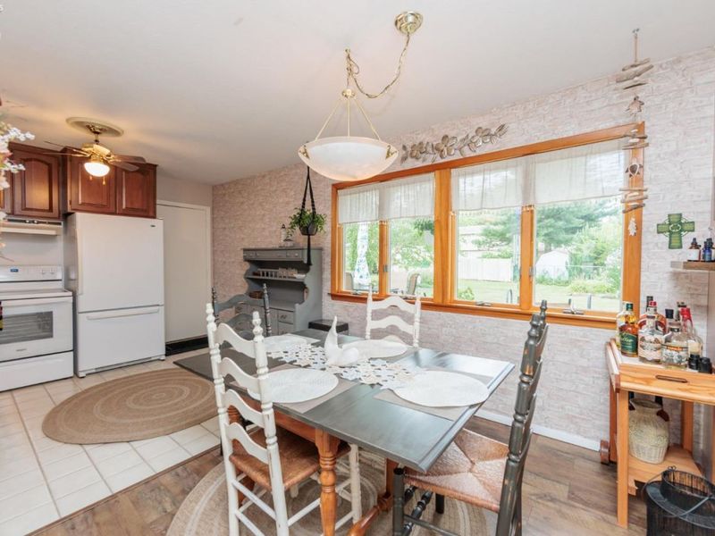 5029 Oakview Drive, Vermilion, OH 44089 Photo 9