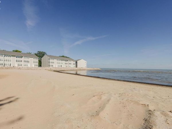 208 W Lakeshore, Unit D, Port Clinton, OH 43452
