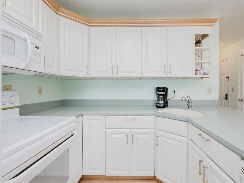208 W Lakeshore, Unit D, Port Clinton, OH 43452 Photo 4