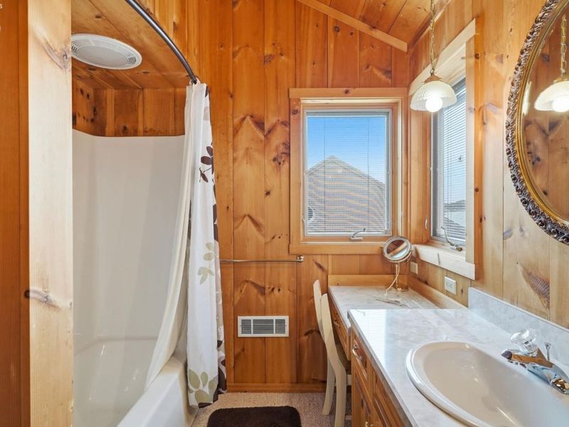 5835 E Saylor Street, Marblehead, OH 43440 Photo 26
