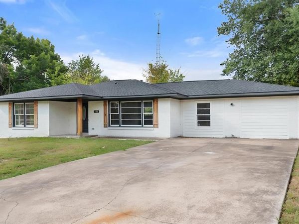 2922 College Circle, Corsicana, TX 75110