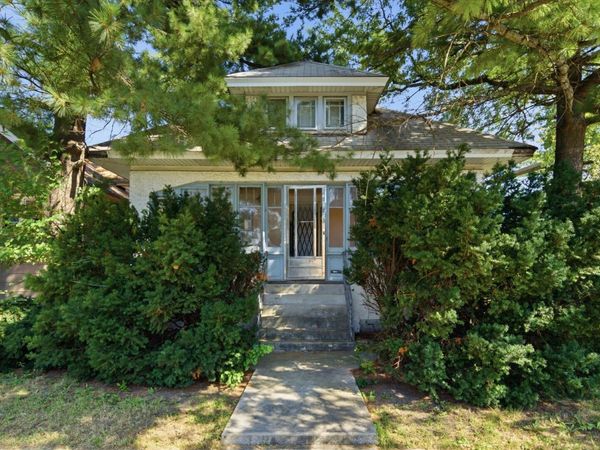 5500 W Haddon Avenue , Chicago, IL 60651