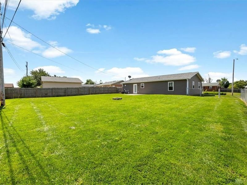 215 Woodfield Drive, Brookville, OH 45309 Photo 33