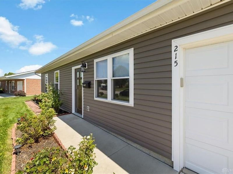 215 Woodfield Drive, Brookville, OH 45309 Photo 7