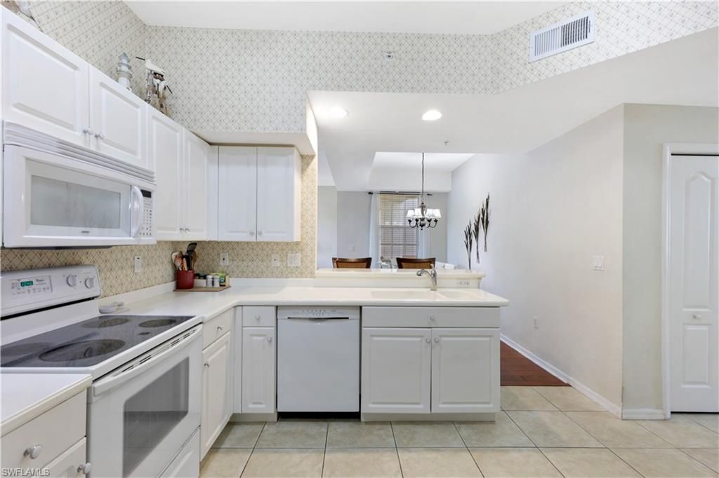 325 Dover Pl, Unit 103, Naples, FL 34104 Photo
