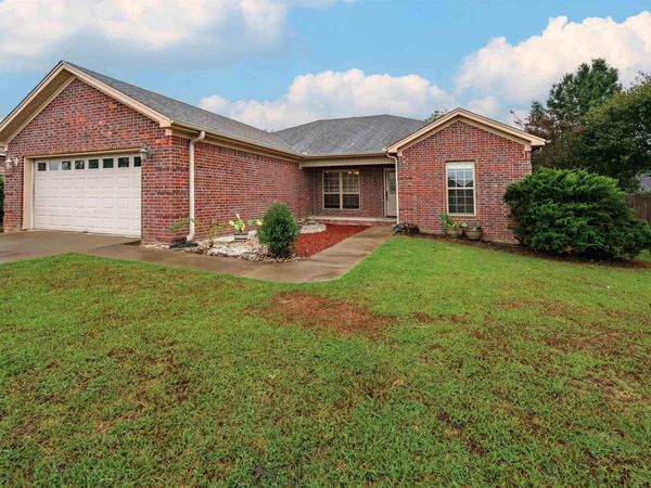 917 Mesquite Trail, Jacksonville, AR 72076
