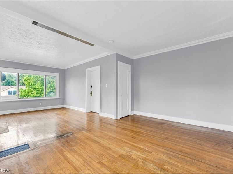 13605 Othello Avenue, Unit 4/UP, Cleveland, OH 44110 Photo 9
