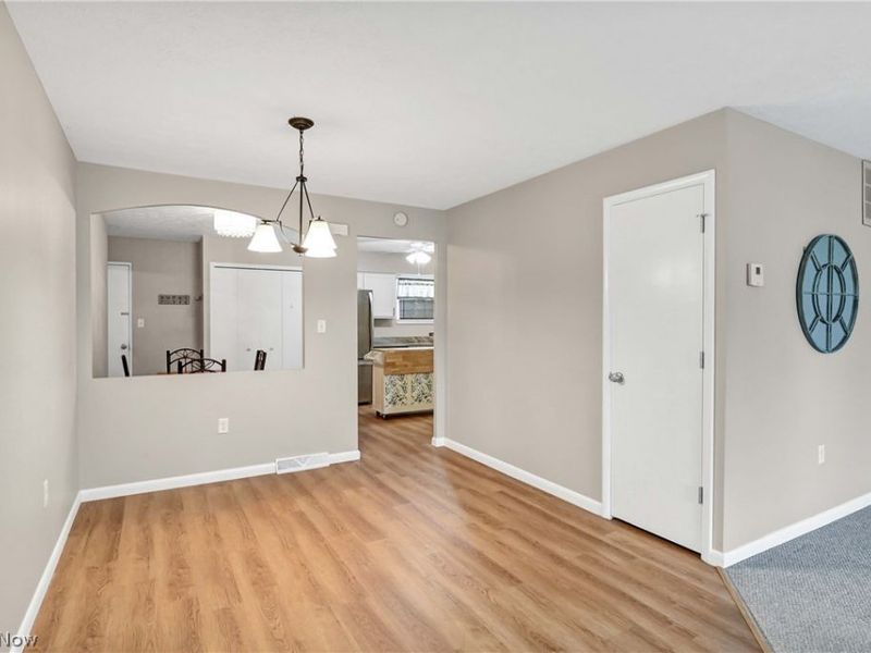 2823 Pease Drive, Unit D413, Rocky River, OH 44116 Photo 13