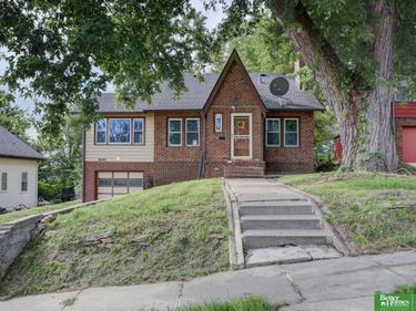 3041 Ida Street, Omaha, NE 68112