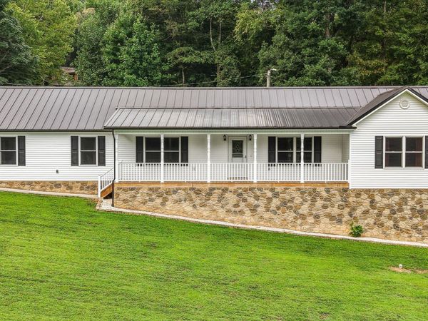 1220 Cougar Tr, Del Rio, TN 37727