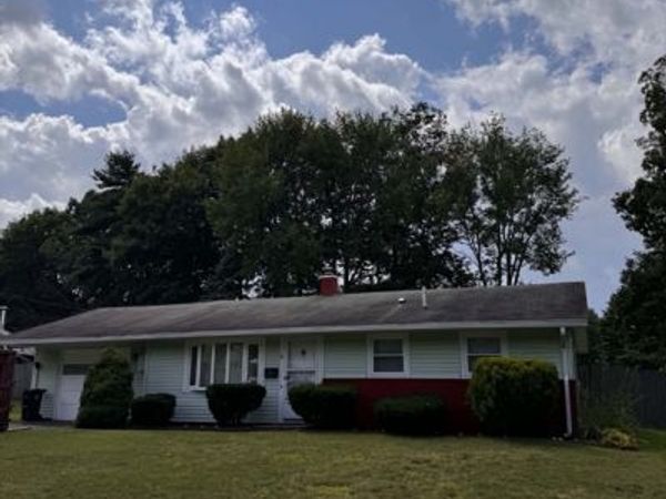 8 Aspen, Brockton, MA 02302