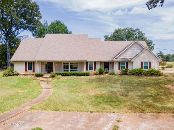 12850 Midway Road, Raymond, MS 39154