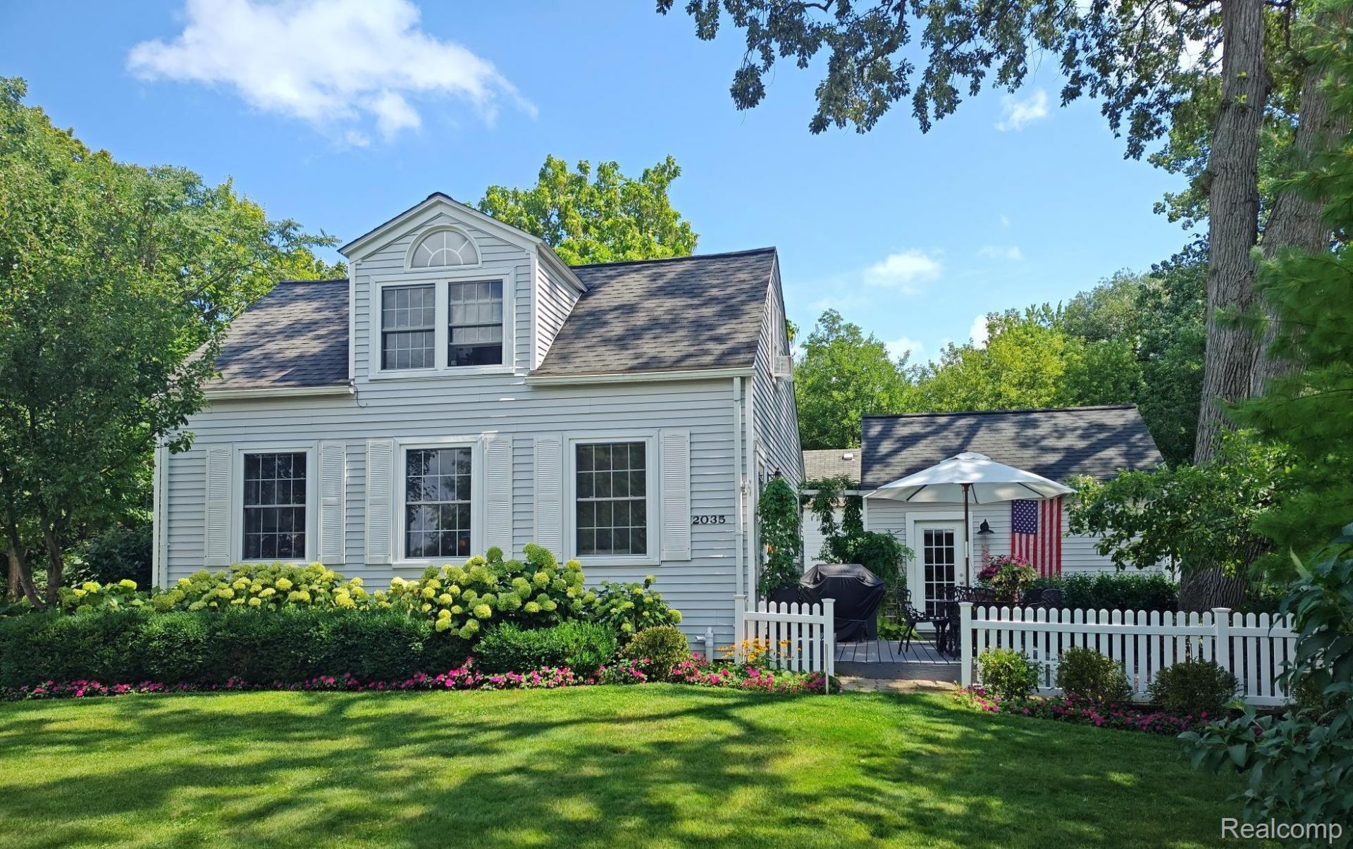 2035 Willow Beach Street, Keego Harbor, Mi 48320 Main Photo