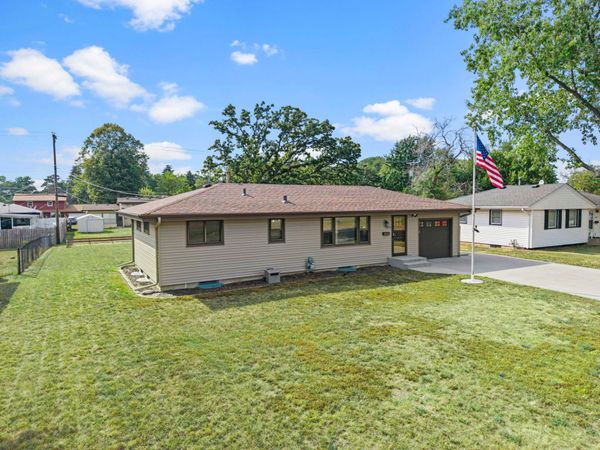 6010 7th Street NE, Fridley, MN 55432
