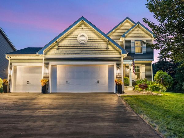 1420 Summit Court, Stillwater, MN 55082