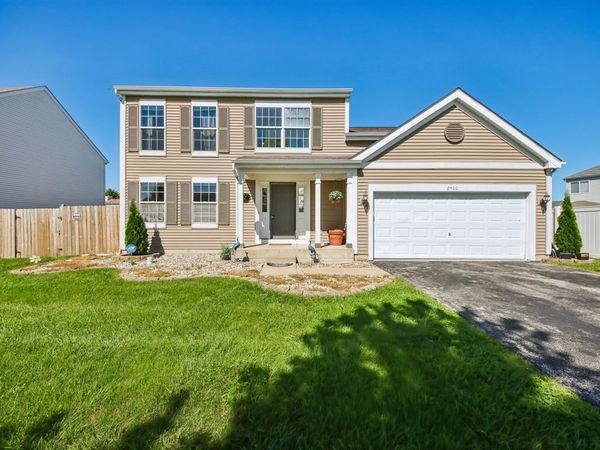2400 Mark Avenue , Zion, IL 60099