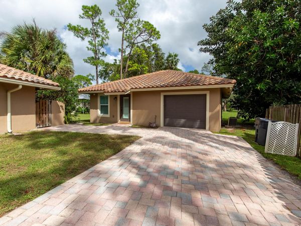 352 WINDOW ROCK Drive, Wellington, FL 33414
