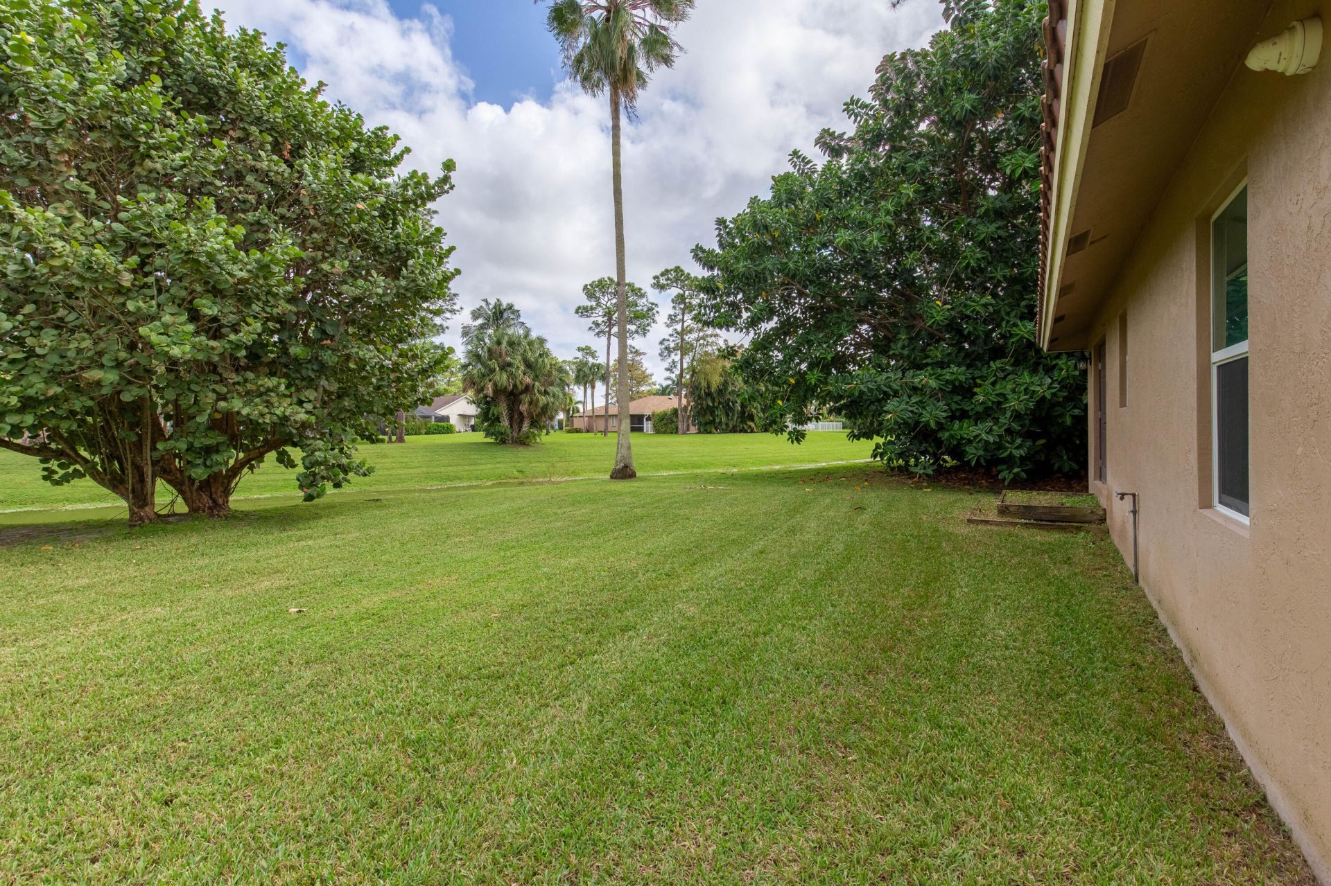352 Window Rock Drive, Wellington, FL 33414 Photo