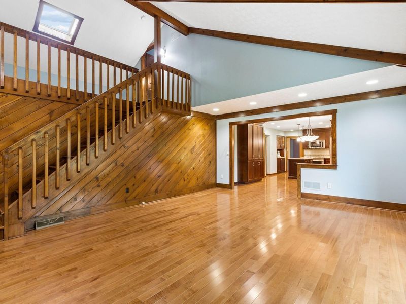 1146 Woodman Drive, Columbus, OH 43085 Photo 14
