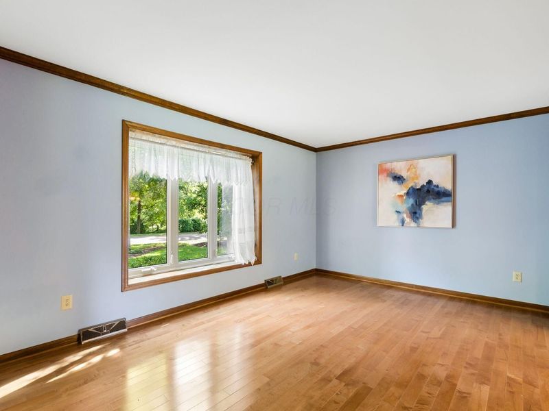 1146 Woodman Drive, Columbus, OH 43085 Photo 3