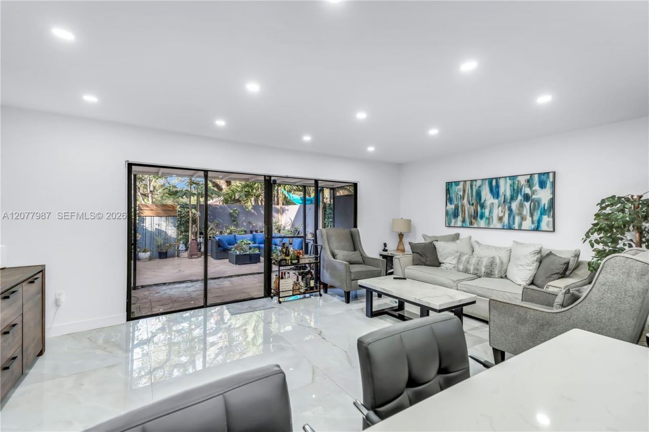 3321 Simms St, Unit 13B, Hollywood, FL 33021 Photo