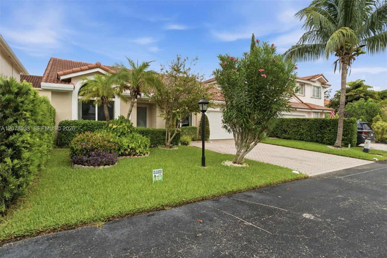 10887 SW 152nd Pl , Miami, FL 33196 Photo