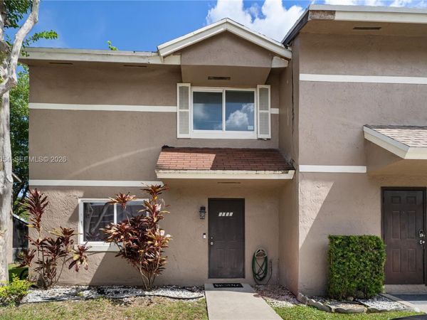 1293 Sussex Dr , North Lauderdale, FL 33068