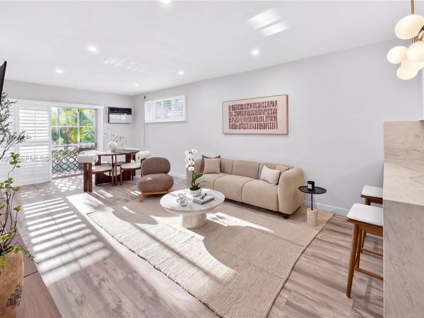 6580 Santona St, Unit 16, Coral Gables, FL 33146