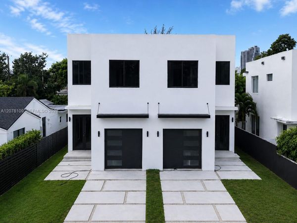 3520 SW 25th Ter , Miami, FL 33133